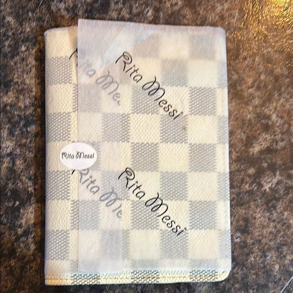Rita Messi Cream Passport/Card Holder